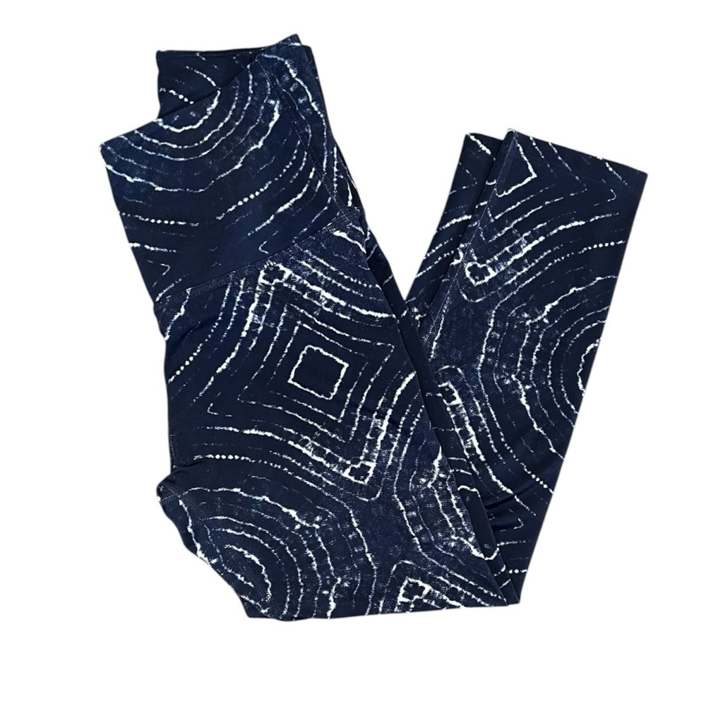Beyond Yoga Lux Print High Waisted Legging in Ripple Effect - Small